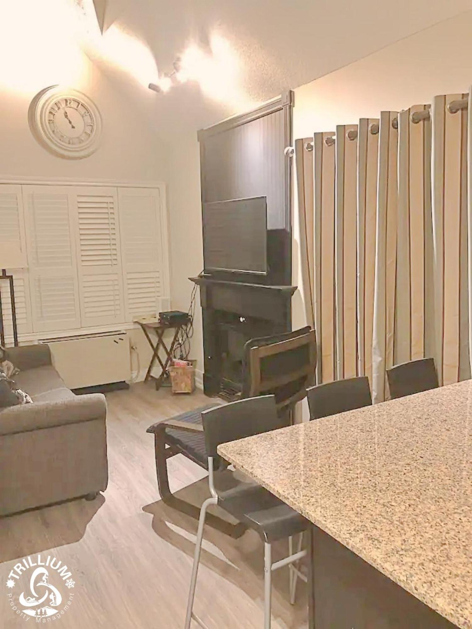 Blue Mountain, Collingwood - Loft Condo, Sleeps 4 블루마운틴 외부 사진