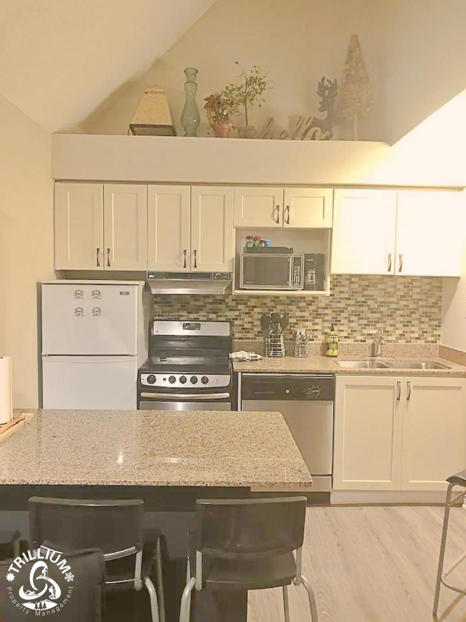 Blue Mountain, Collingwood - Loft Condo, Sleeps 4 블루마운틴 외부 사진